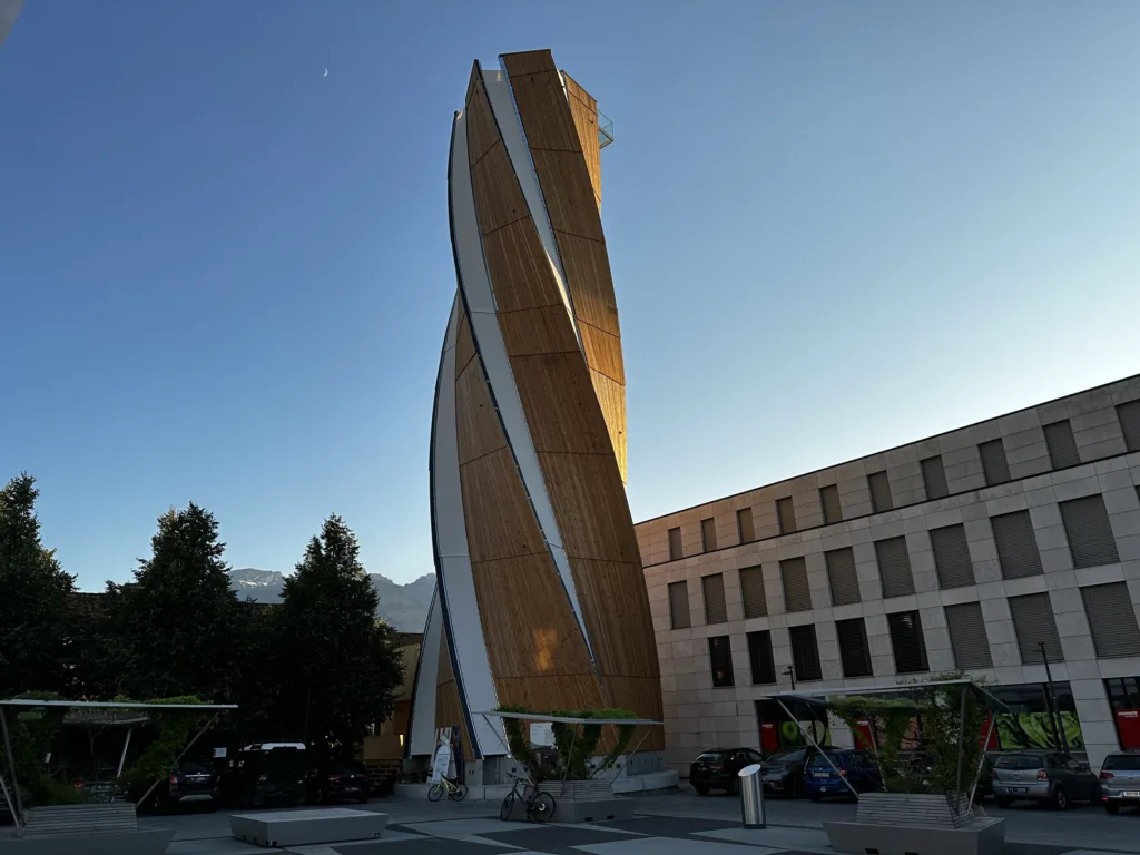 Aussichtsturm auf Dux oberhalb von Schaan
